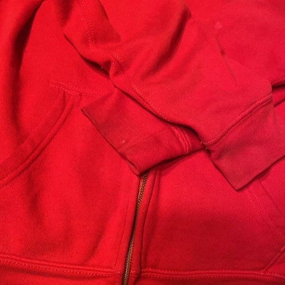 red sweater, polo, large, soft - Picture 5 of 6